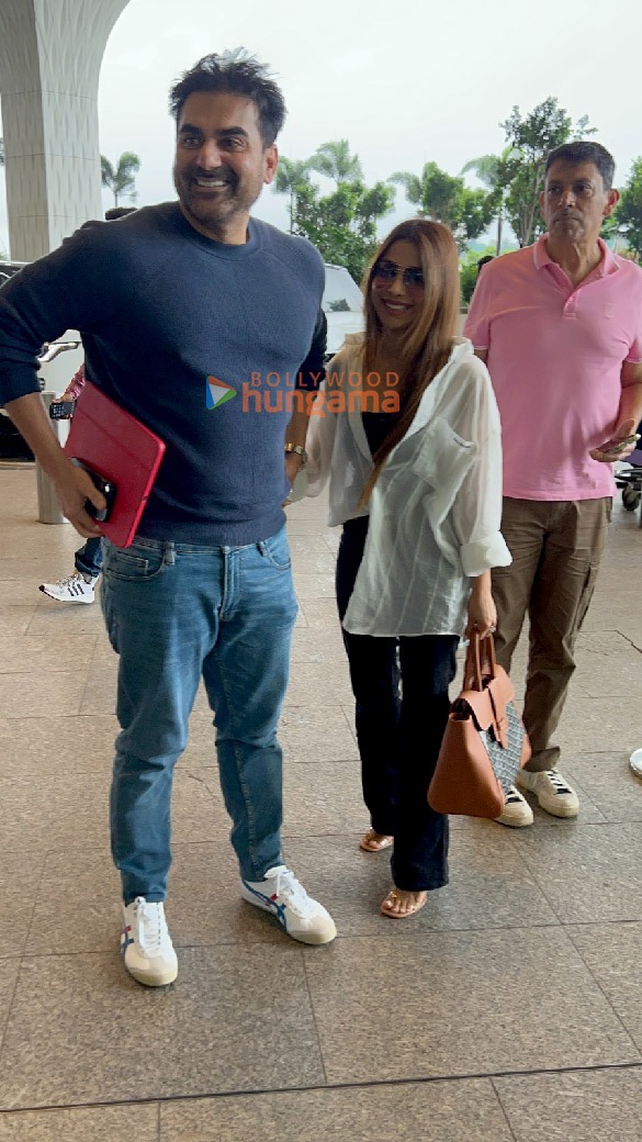 photos arbaaz khan sshura khan sunny leone and others snapped at the airport 1