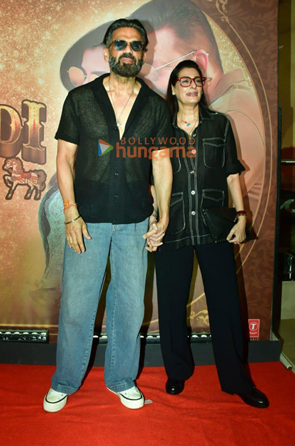 photos celebs grace the premiere of ghudchadi 120 7