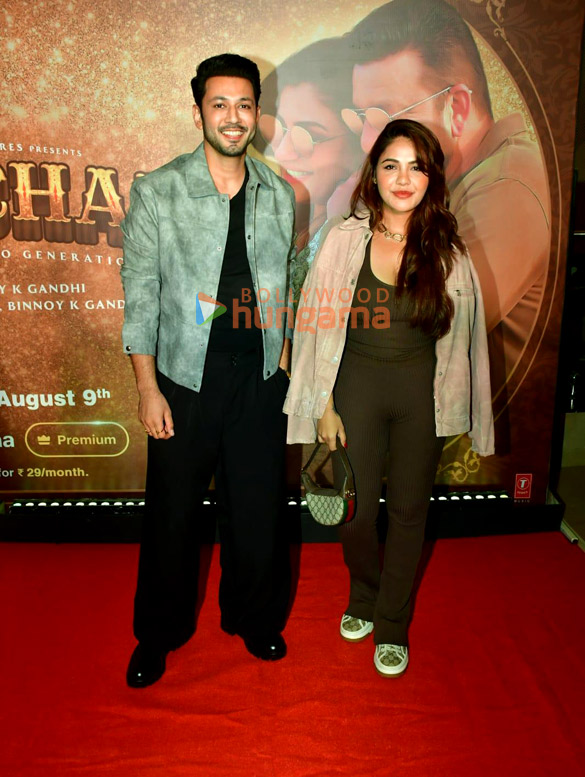 photos celebs grace the premiere of ghudchadi 7