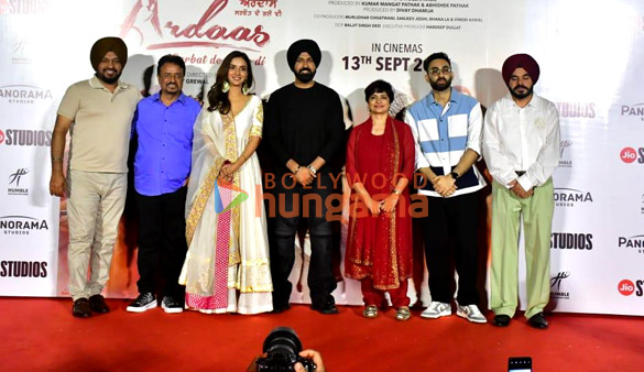 photos gippy grewal jasmin bhasin gurpreet singh ghuggi and others attend the trailer launch of punjabi film ardaas sarbat de bhale di 9