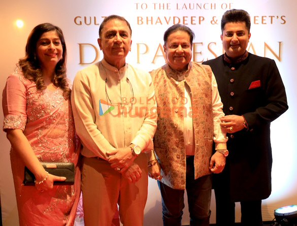 photos gulzar singer sumeet tappoo and others attend the album launch of dil pareshan karta hai 6