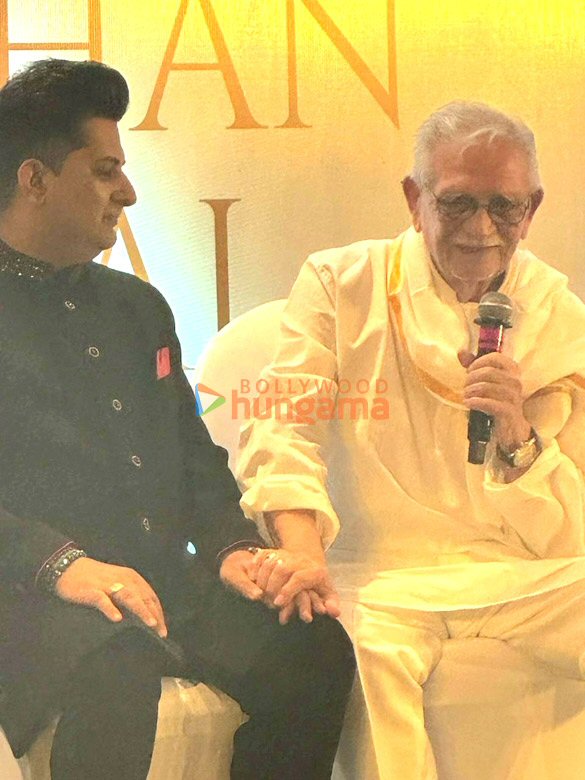 photos gulzar singer sumeet tappoo and others attend the album launch of dil pareshan karta hai 8