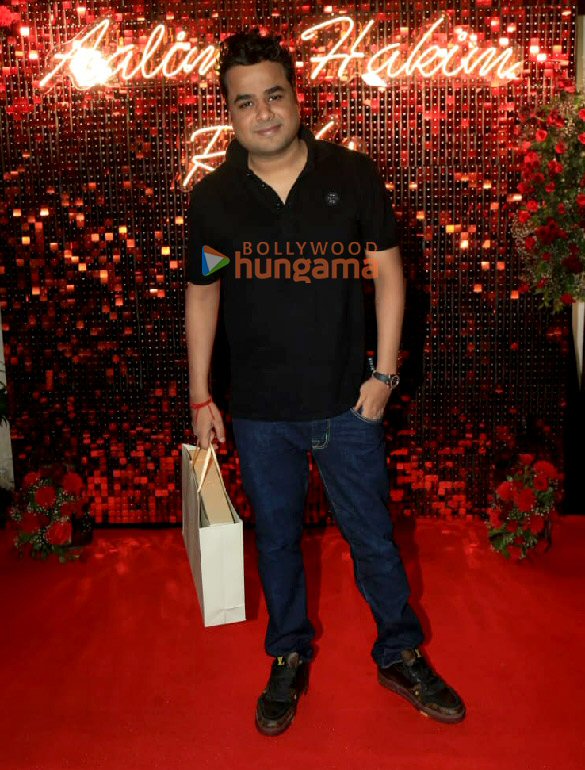 photos hrithik roshan aftab shivdasani tusshar kapoor and others were snapped at aalim hakims birthday bash 4