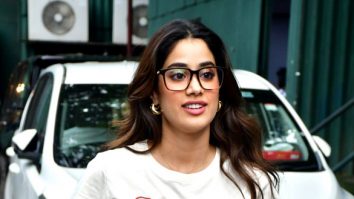 Photos: Janhvi Kapoor snapped in Juhu