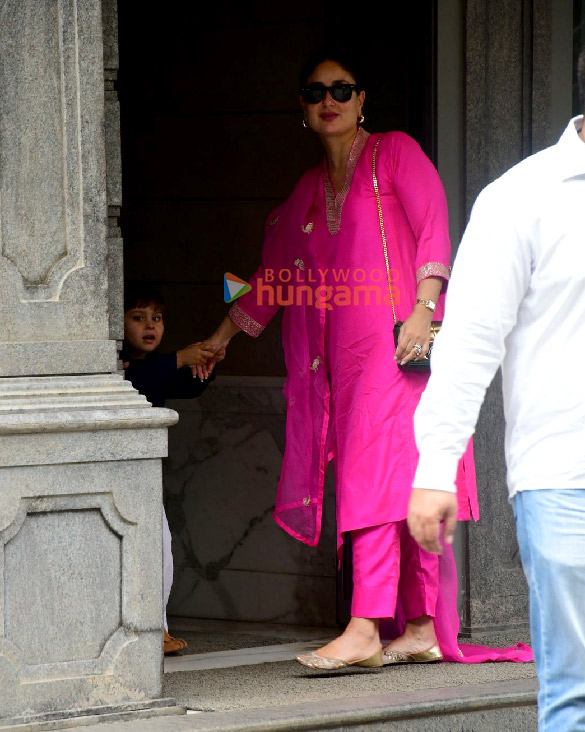 photos kareena kapoor khan snapped at her father randhir kapoors house in bandra on rakshabandhan 2024 3