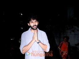 Photos: Kartik Aaryan snapped in Bandra
