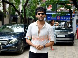 Photos: Kartik Aaryan snapped outside T-Series office in Andheri