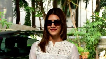 Photos: Kriti Sanon snapped in Andheri