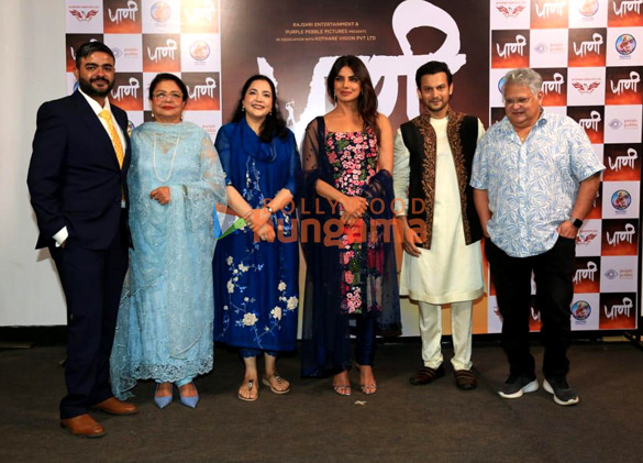 photos priyanka chopra jonas and the team of the marathi film paani snapped at film city yy 3