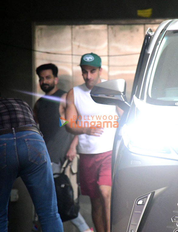 Photos: Ranbir Kapoor spotted outside a clinic in Bandra Photos: Ranbir Kapoor spotted outside a clinic in Bandra