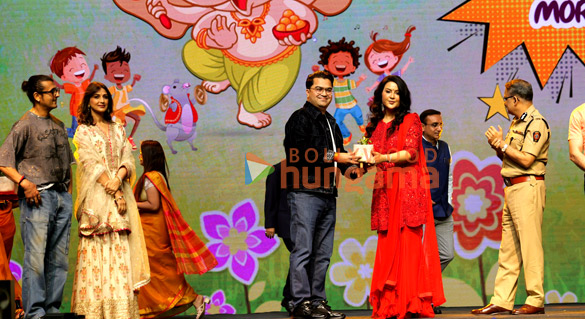 photos salman khan amruta fadnavis and others at amruta fadnaviss eco friendly lord ganesh movement bacche bole morya at dome svp stadium 10