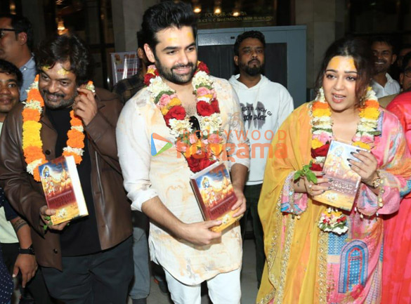 photos sanjay dutt ram pothineni kavya thapar and charmme kaur snapped at iskcon temple juhu while promoting their film double is