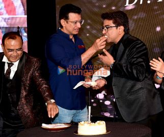 Photos: Sharman Joshi, Salim Merchant, Shekhar Suman and others grace Dr. Hiten Mehta’s 50th birthday bash