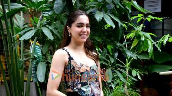Photos: Sharvari spotted outside a restaurant in Bandra