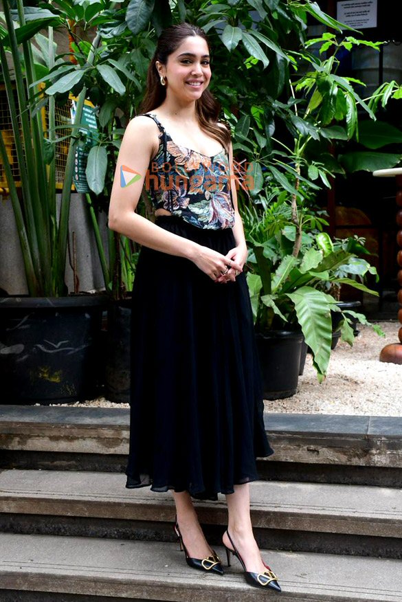 Photos: Sharvari spotted outside a restaurant in Bandra Photos: Sharvari spotted outside a restaurant in Bandra