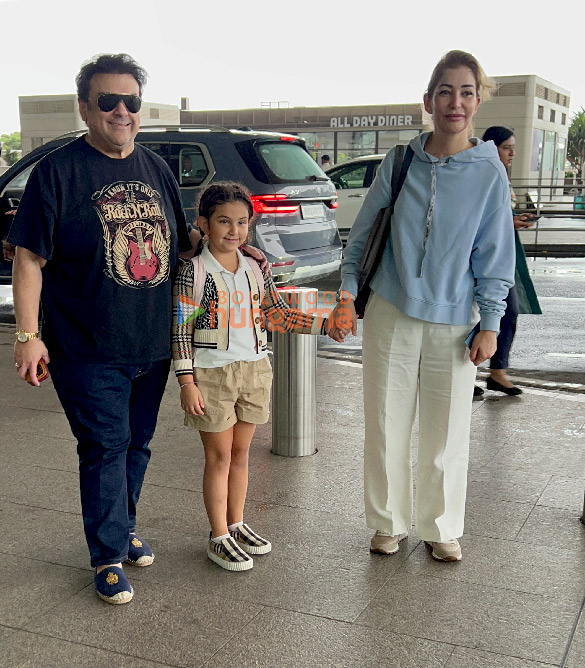 photos shefali jariwala and adnan sami snapped at the airport 2 2