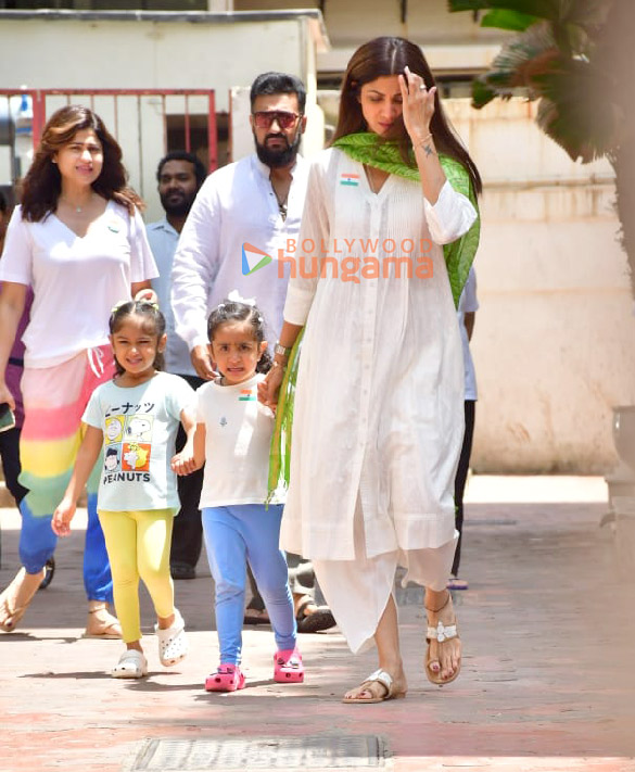 Photos: Shilpa Shetty, Raj Kundra and Shamita Shetty snapped attending an Independence Day celebration Photos: Shilpa Shetty, Raj Kundra and Shamita Shetty snapped attending an Independence Day celebration