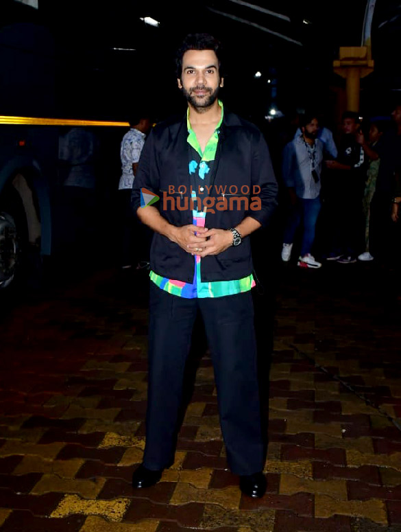 photos shraddha kapoor and rajkummar rao snapped promoting their film stree 2 on the sets of aapka apna zakir 3