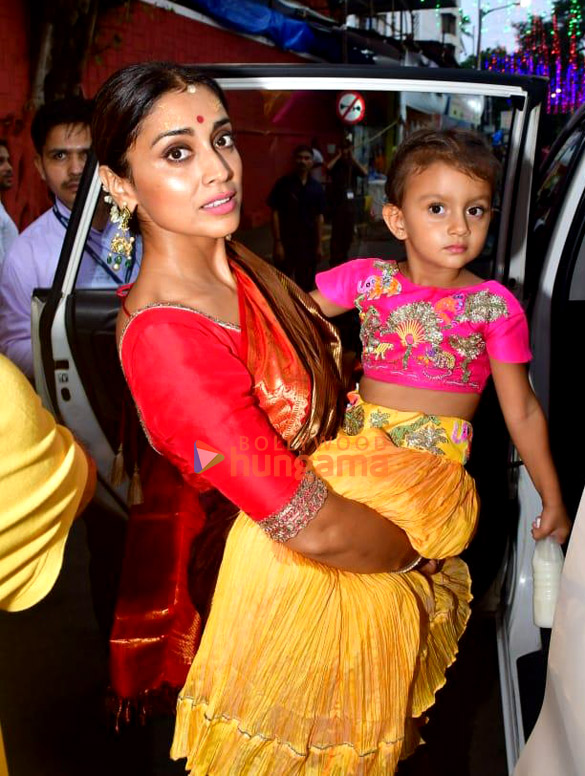 Photos: Shriya Saran snapped with her daughter at ISKCON temple in Juhu Photos: Shriya Saran snapped with her daughter at ISKCON temple in Juhu