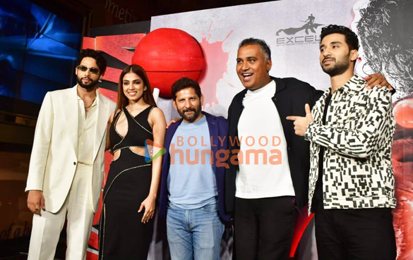 Photos: Siddhant Chaturvedi, Malavika Mohanan, Raghav Juyal and others grace the trailer launch of Yudhra Photos: Siddhant Chaturvedi, Malavika Mohanan, Raghav Juyal and others grace the trailer launch of Yudhra