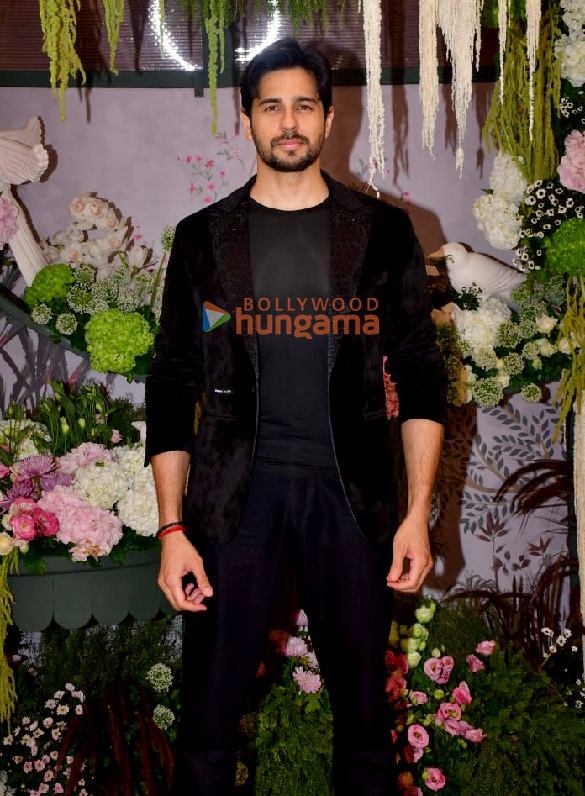 Photos: Sidharth Malhotra, Aditi Rao Hydari, Siddharth and others snapped at Eka Lakhani and Ravi Bhagchandka’s engagement party | Parties & Events