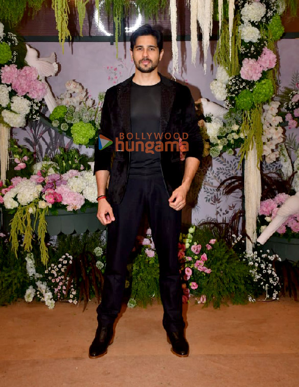 photos sidharth malhotra aditi rao hydari siddharth and others snapped at eka lakhani and ravi bhagchandkas engagement party 5