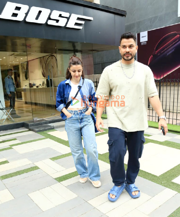 Photos: Soha Ali Khan and Kunal Khemu snapped in Bandra Photos: Soha Ali Khan and Kunal Khemu snapped in Bandra