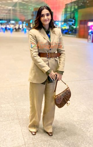 Photos: Sonam Kapoor Ahuja, Shweta Tripathi and others snapped at the airport