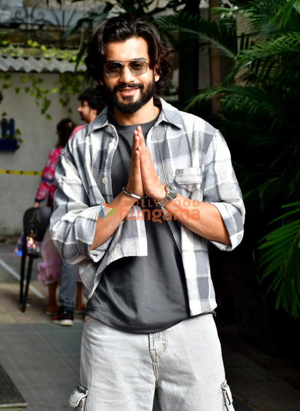Photos: Sunny Kaushal snapped in Andheri Photos: Sunny Kaushal snapped in Andheri