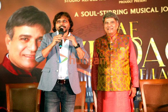 photos suresh wadkar snapped at the launch of his radio program ae zindagi gale laga le 3