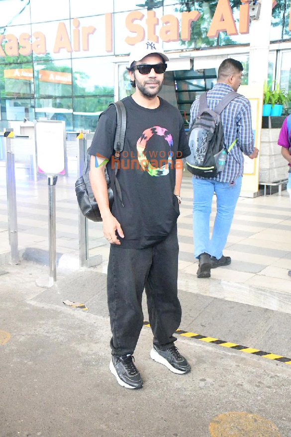 photos vicky kaushal katrina kaif shraddha kapoor and others snapped at the airport 1