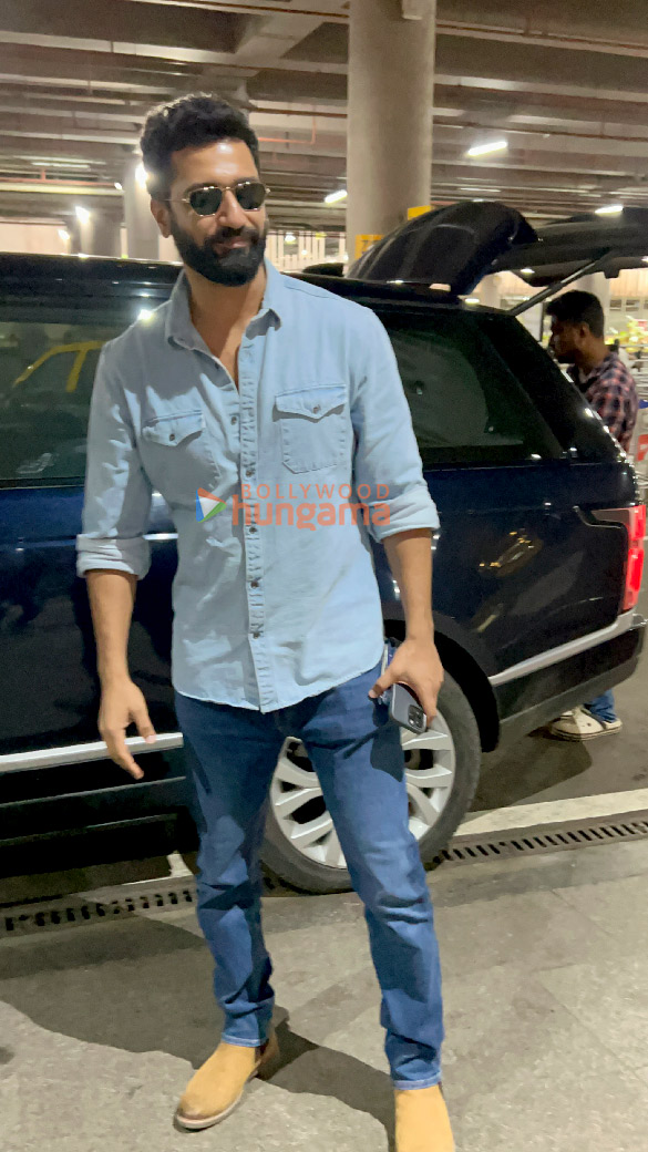photos vicky kaushal katrina kaif shraddha kapoor and others snapped at the airport 4