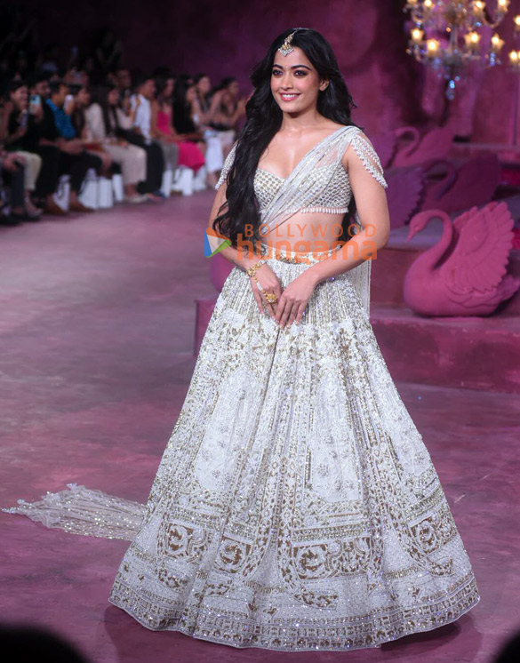 photos vicky kaushal and rashmika mandanna walk the ramp for falguni and shane peacock at india couture week 2024 2