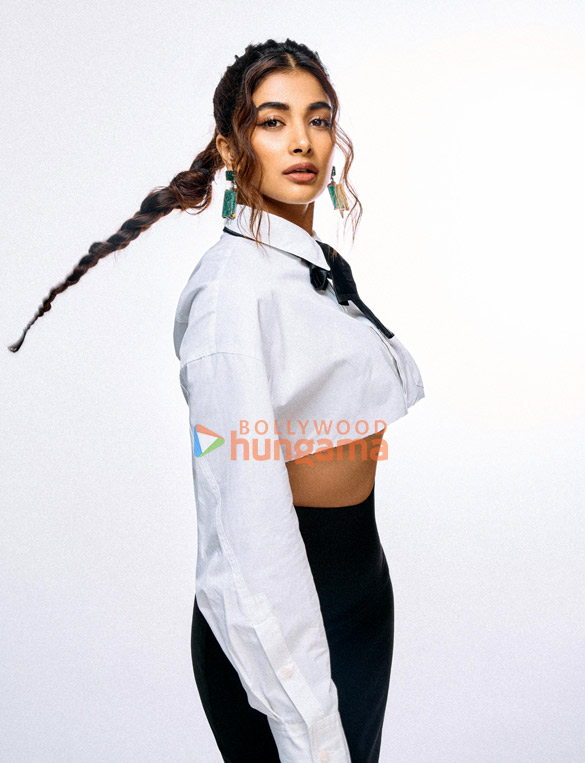 pooja hegde 2 219