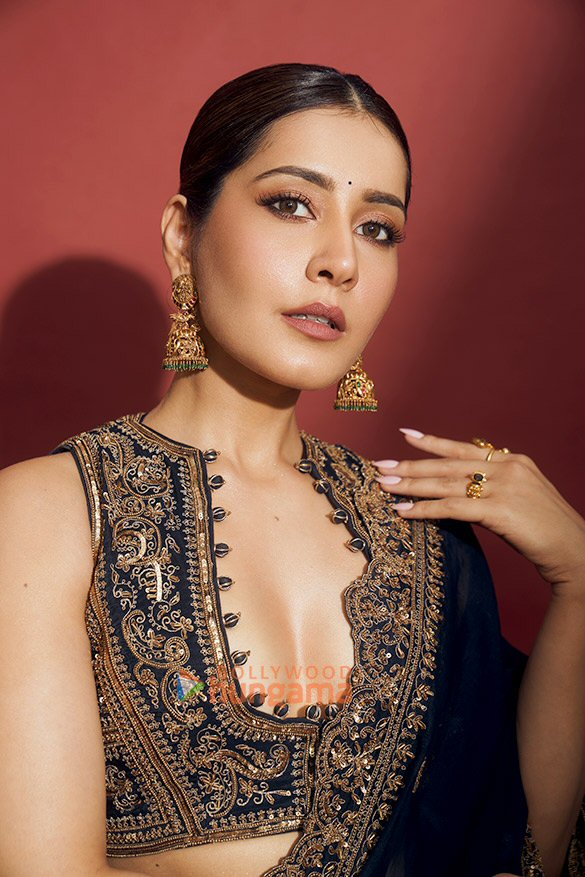 raashii khanna 10 9