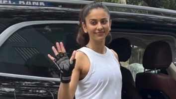Rakul Preet Singh greets paps as she gets clicked outside gym