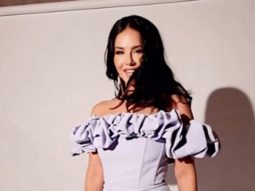 Rocking those ruffles! Sunny Leone