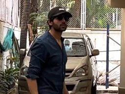 Dapper mode on! Kartik Aaryan gets clicked in the city by paps