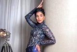 Dreamy beauty! Pooja Hegde stuns in blue