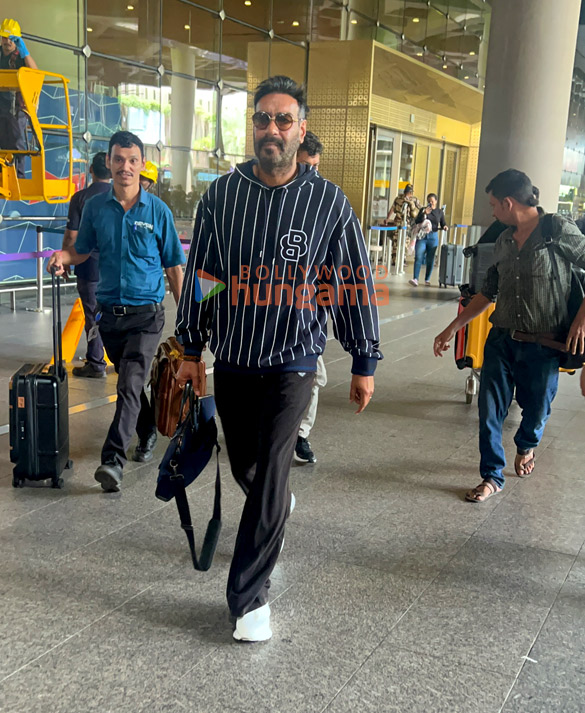 photos ajay devgn snapped at the airport 2