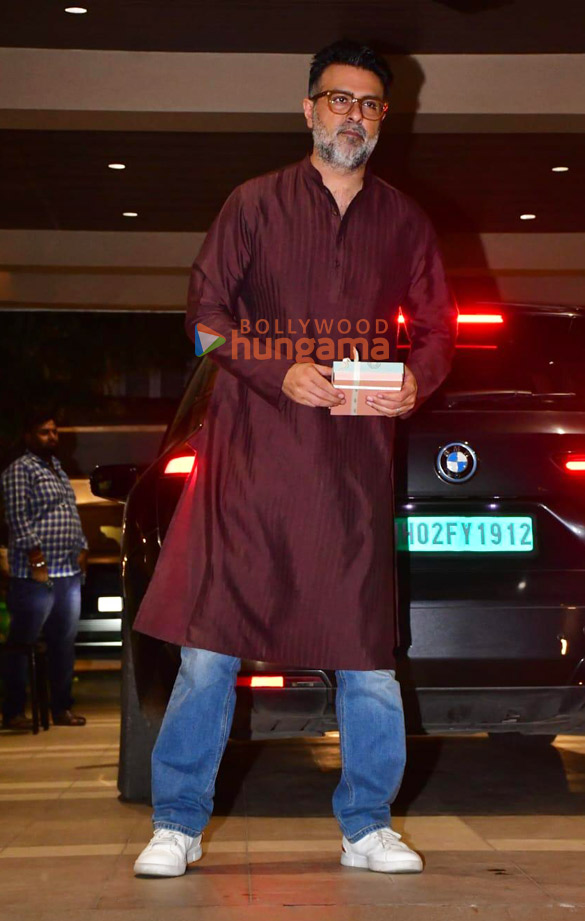 photos bhumi pednekar dhanashree verma and others visit kartik aaryans ganpati pandal in mumbai 2 2