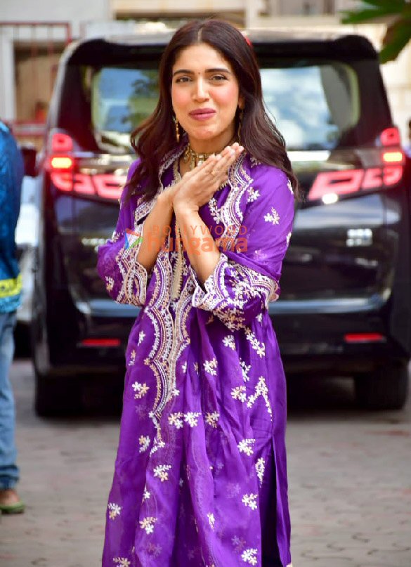 photos bhumi and samiksha pednekar visit shilpa shettys house for ganapati darshan 2