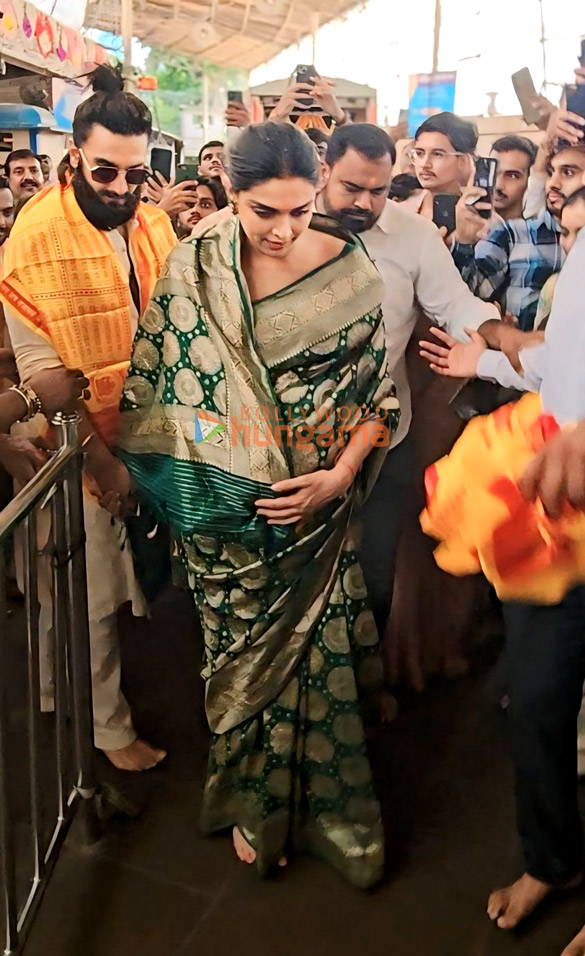 photos deepika padukone and ranveer singh seek blessings at siddhivinayak temple 1