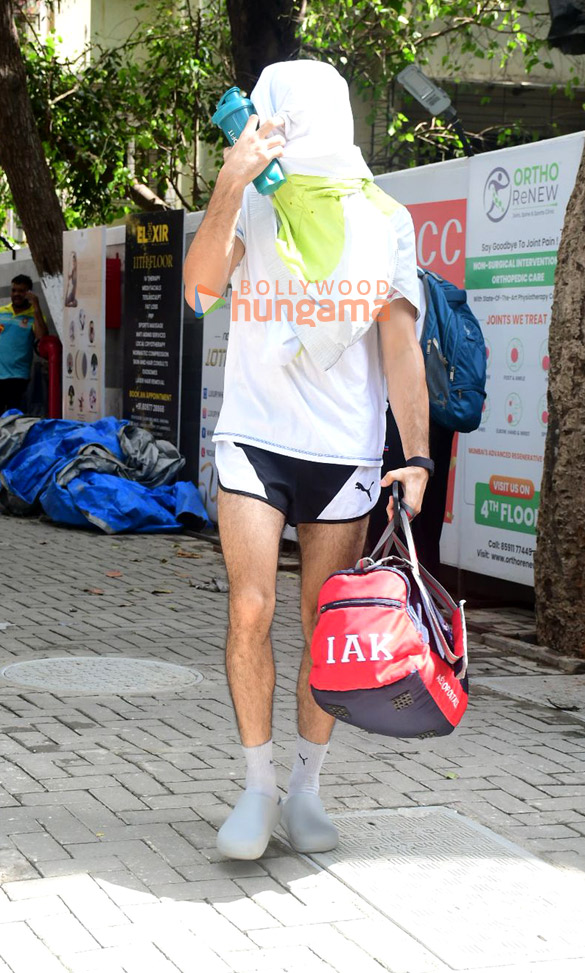 photos ibrahim ali khan spotted at the gym in santacruz 2