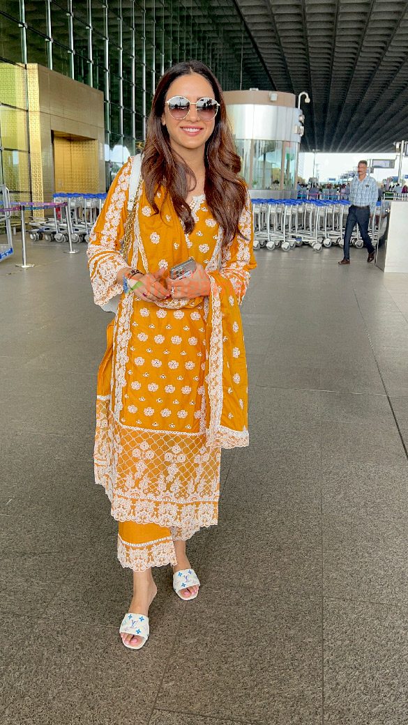 photos jannat zubair rahmani jasmin bhasin and others snapped at the airport 2