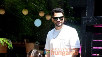 Photos: Kunal Khemu, Soha Ali Khan and Patralekha snapped in Bandra