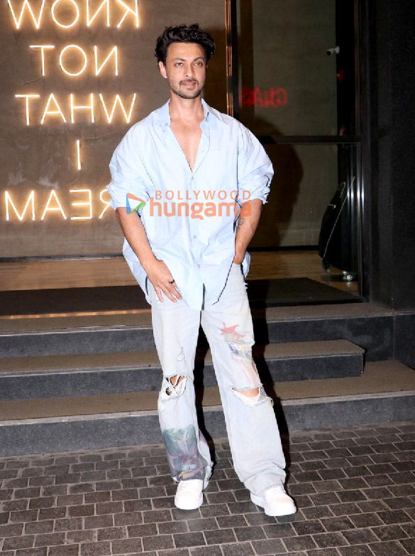 photos manushi chhillar malavika mohanan and others grace the special screening of yudhra 958 1