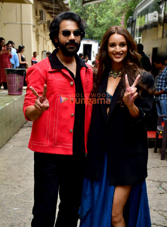 Photos: Rajkummar Rao and Triptii Dimri snapped shooting together Photos: Rajkummar Rao and Triptii Dimri snapped shooting together