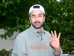 Photos: Ranbir Kapoor celebrates his birthday with the media