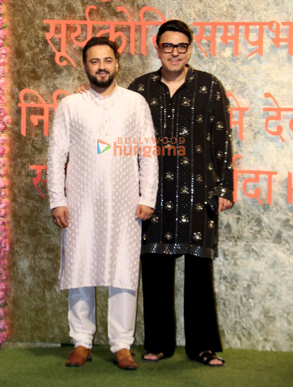 photos saif ali khan kareena kapoor khan tiger shroff and others snapped at ambanis house for ganesh chaturthi celebration 45